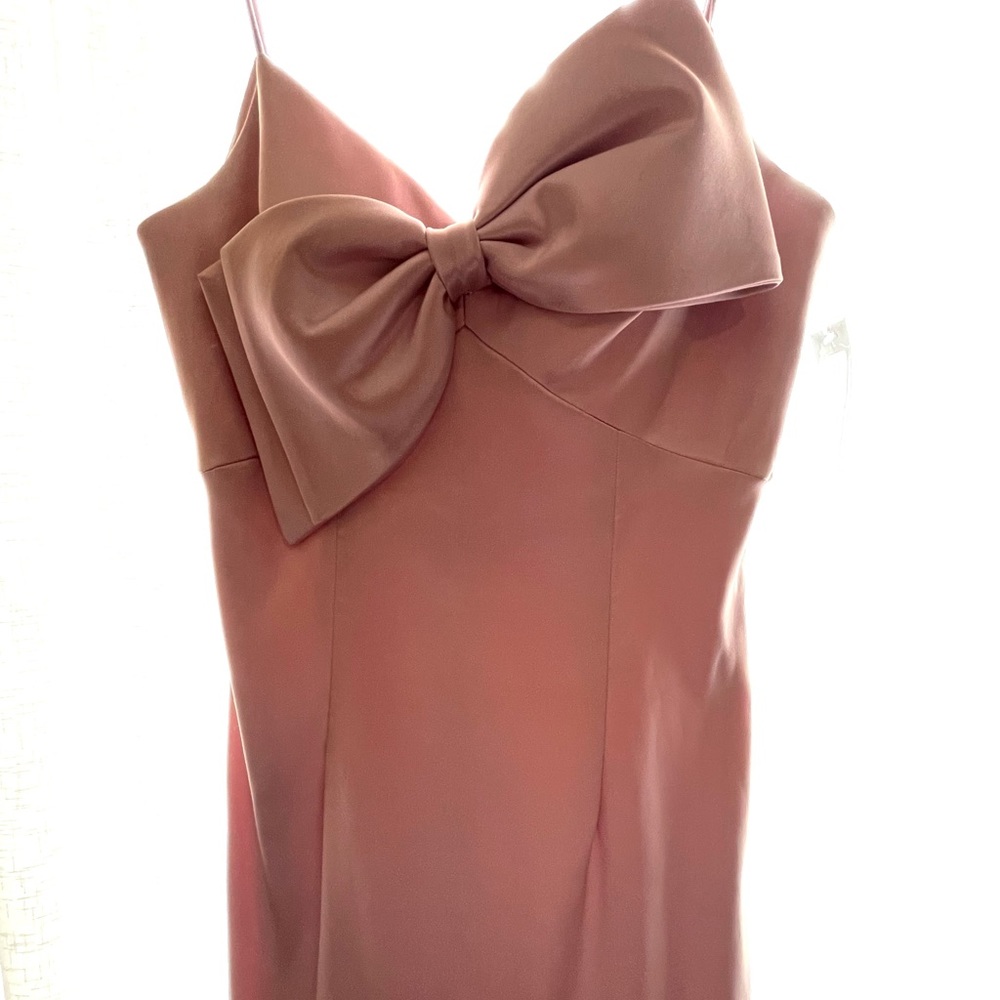 Brand new evening dress, perfect for any style.